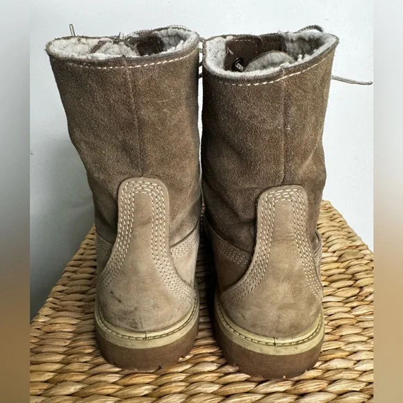 Timberland Women’s Sz 8.5  Teddy Fleece Fold-Down Waterproof Outdoor Boot  Snow - Picture 4 of 16